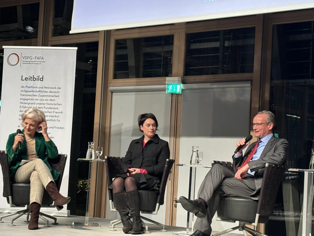 ๐ข ๐๐ฒ๐บ๐ถ๐ป๐ถ๐ป ๐ฃ๐น๐๐ฟ๐ถ๐ฒ๐น ๐๐ฒ๐ฟ๐น๐ถ๐ป ๐ฎ๐ ๐๐ต๐ฒ ๐ฉ๐๐๐ ๐๐๐ฒ๐ป๐ โ ๐ฆ๐๐ฟ๐ฒ๐ป๐ด๐๐ต๐ฒ๐ป๐ถ๐ป๐ด ๐๐ฟ๐ฎ๐ป๐ฐ๐ผ-๐๐ฒ๐ฟ๐บ๐ฎ๐ป ๐๐ถ๐ฎ๐น๐ผ๐ด๐๐ฒ ๐ณ๐ผ๐ฟ ๐๐๐ฟ๐ผ๐ฝ๐ฒ!! 3 1764717657697